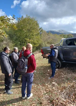 Saha brifingi